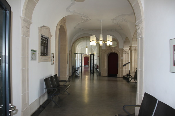 Flur Altbau 1. Etage